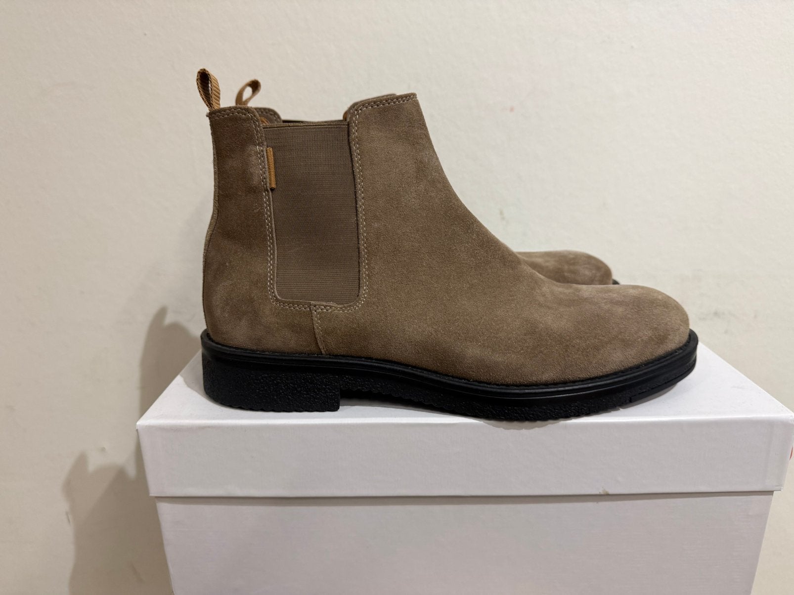 Te koop nieuwe Artu Napoli Chesea Boot Beige maat 41, Postlaan 3, Overige kleuren, Boots, Nieuw