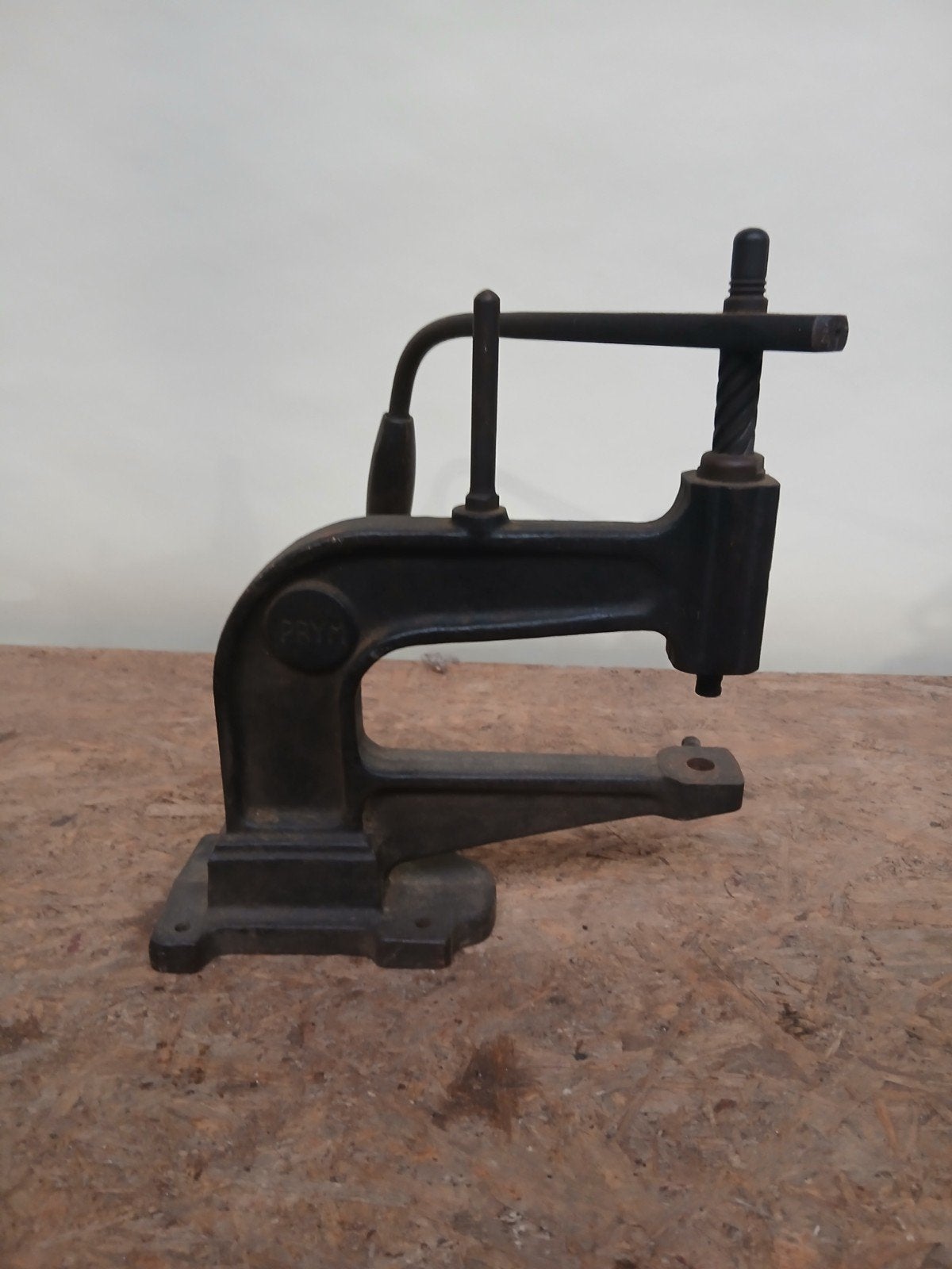 Antieke Prym handpers - Vintage gereedschap, Ophalen of Verzenden