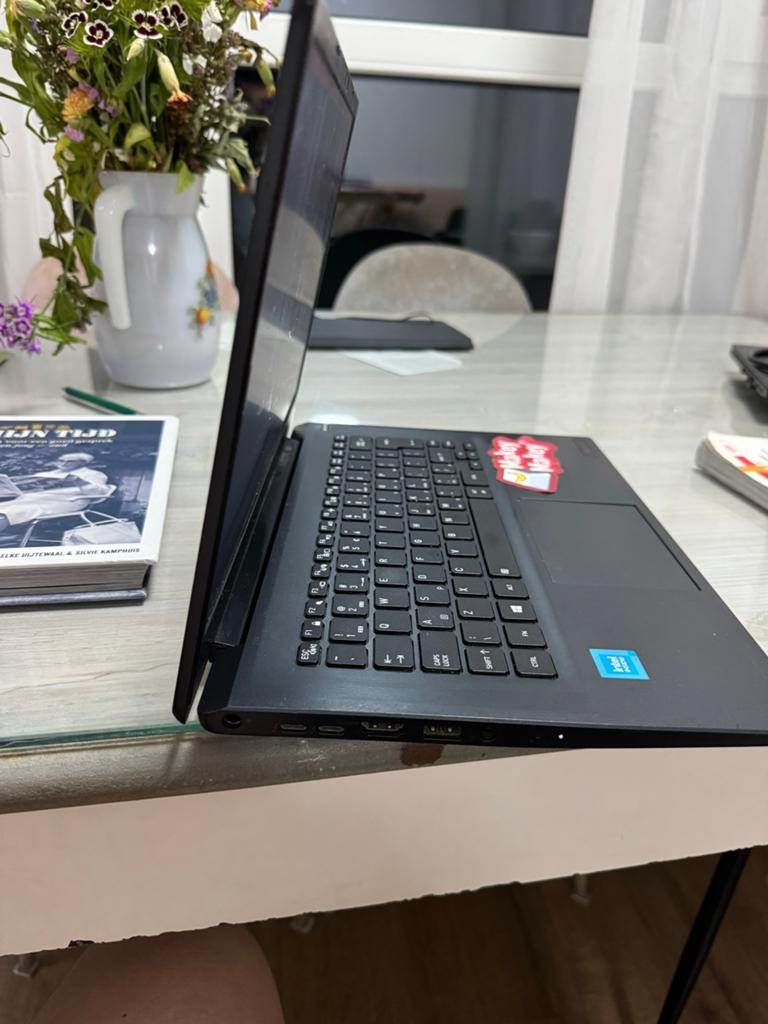 Dynabook Toshiba Tecra A40-J-16M Laptop - School/Werk/Stream, Gebruikt, Met videokaart, Qwerty, Minder dan 2 Ghz