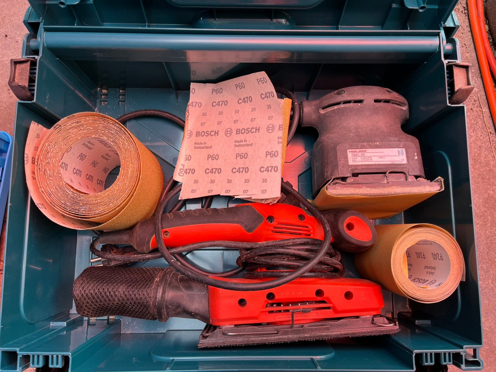 Black & Decker vlakschuurmachine + vierkante schuurmachine, Ophalen of Verzenden, Zo goed als nieuw, Minder dan 600 watt, Vlakschuurmachine