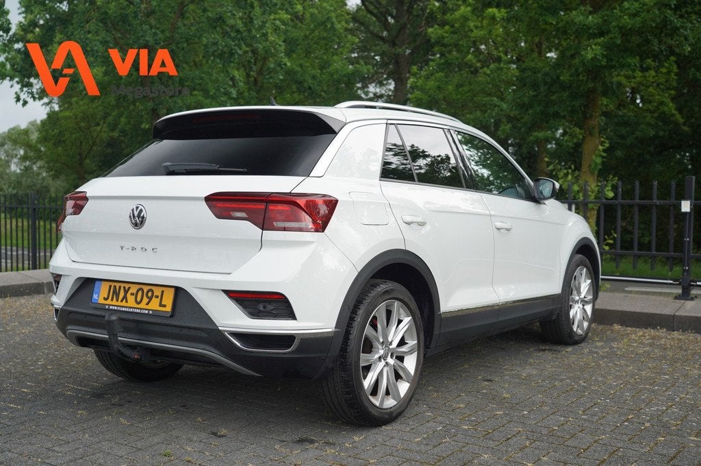 Volkswagen T-Roc 1.5 TSi Sport | Camera | Trekhaak | Stoelve, Stof, Euro 6, 4 cilinders, 150 pk