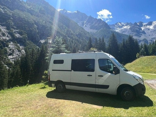 Opel Movano buscamper 2016 | zonnepanelen | standkachel 2025, Overige merken, Buscamper of Camperbus, Tot en met 2, Particulier