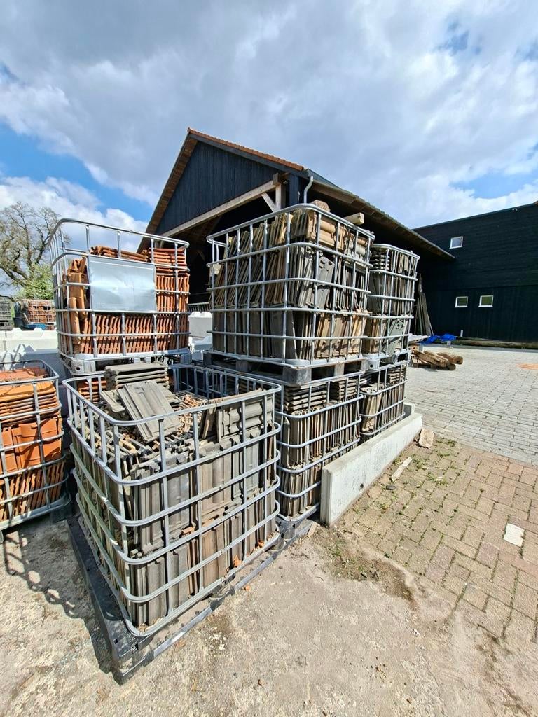 1300 Mulden dakpannen blauw gesmoord gemêleerd, Hobby en Vrije tijd, Ophalen, Gebruikt