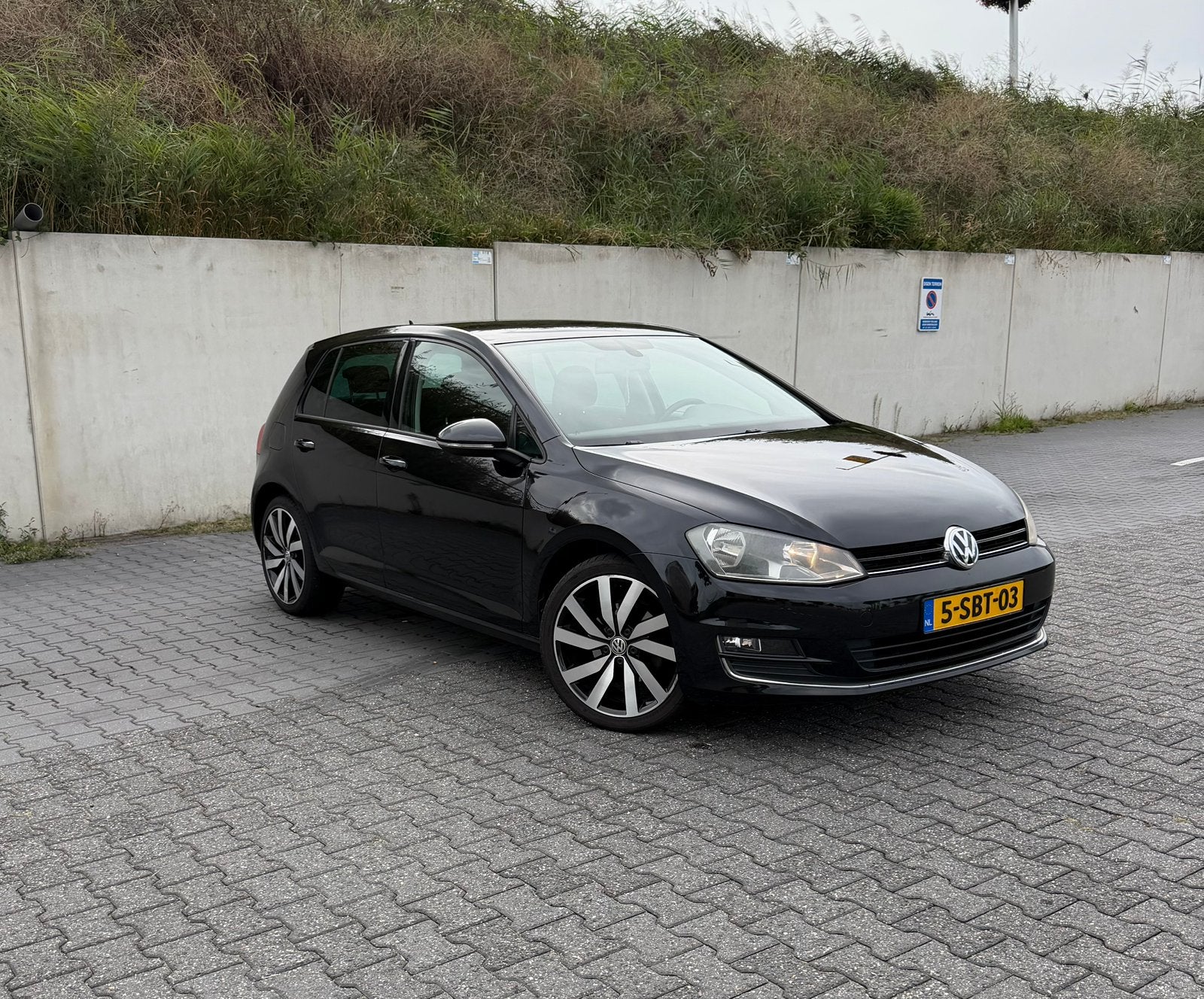 Volkswagen Golf 7 1.4 TSI Highline | NAP | NAVI, Voorwielaandrijving, 4 cilinders, 150 pk, Zwart
