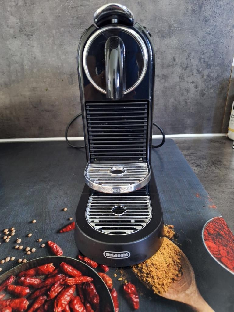 Delonghi citiz Nespresso citiz EN167.B koffiecupmachine., Witgoed en Apparatuur, Koffiezetapparaten, Ophalen of Verzenden, Zo goed als nieuw