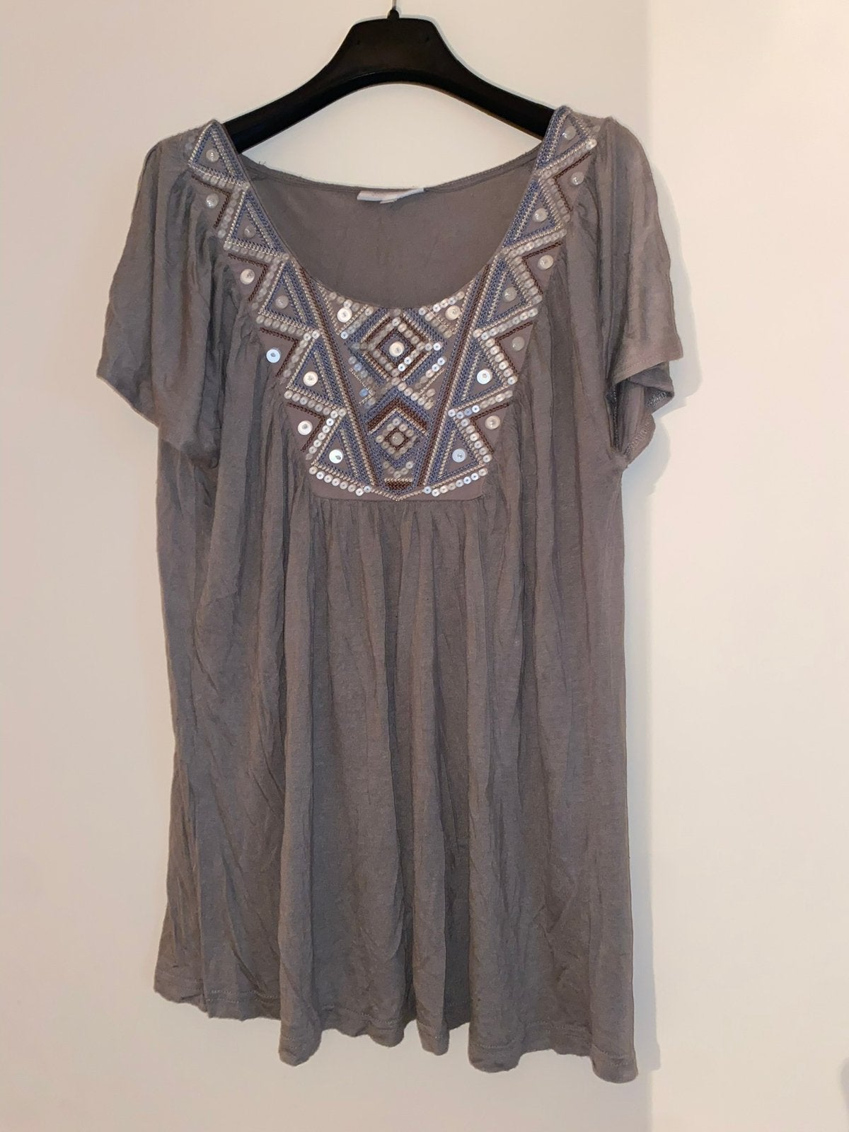 Dames khaki shirt van Yessica, Kleding | Dames, Maat 38/40 (M), Ophalen of Verzenden, Zo goed als nieuw, Korte mouw