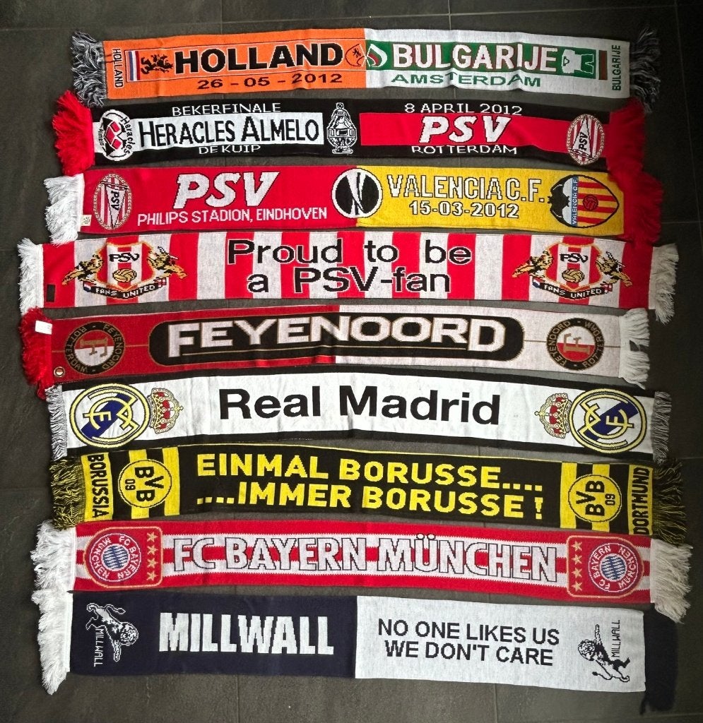 Voetbalsjaals, Ophalen of Verzenden, Zo goed als nieuw, Buitenlandse clubs, Vaantje of Sjaal
