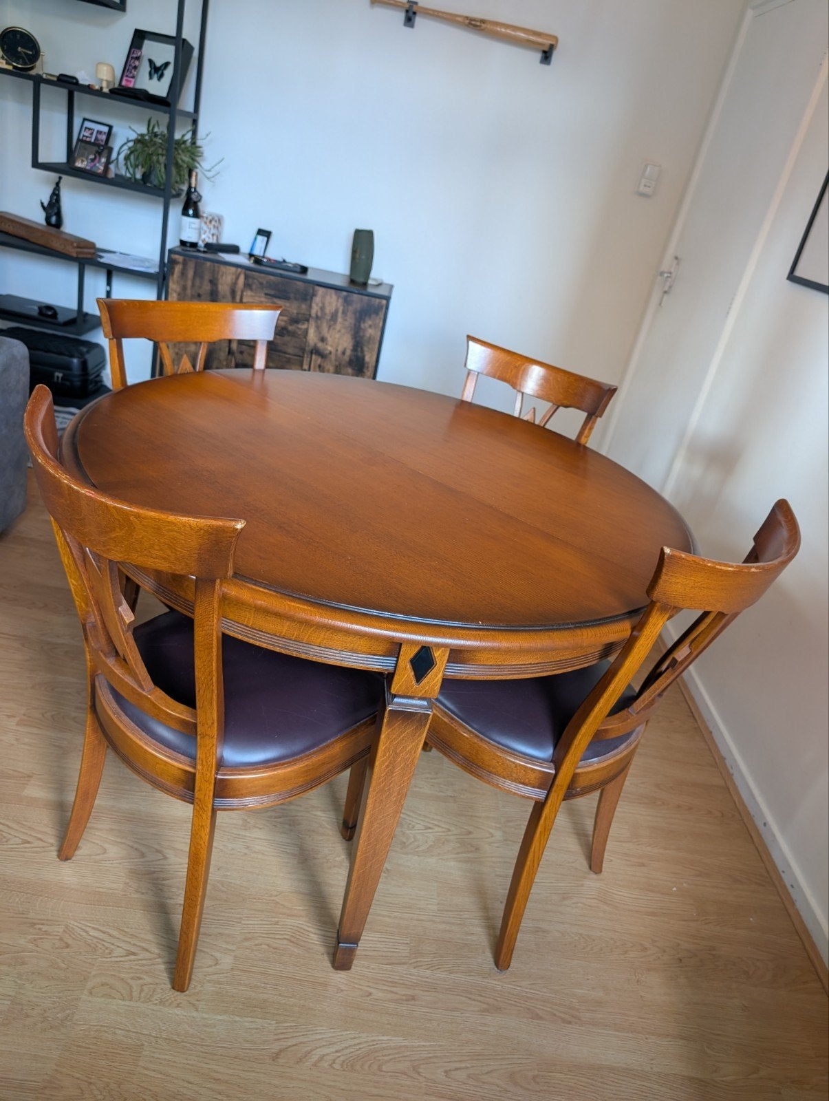 Uitschuifbare eettafel met 4 stoelen, Huis en Inrichting, Ophalen, Gebruikt, Vier personen, Ovaal