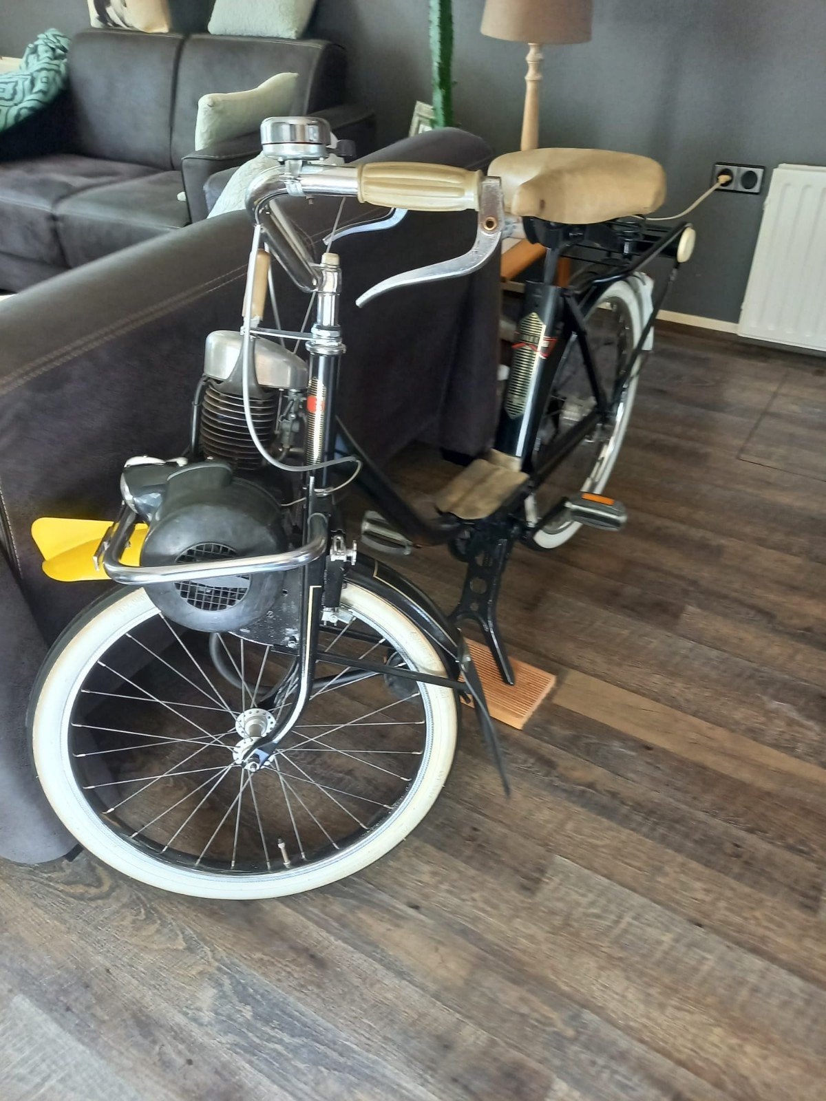 Opgeknapte solex, Fietsen en Brommers, Ophalen