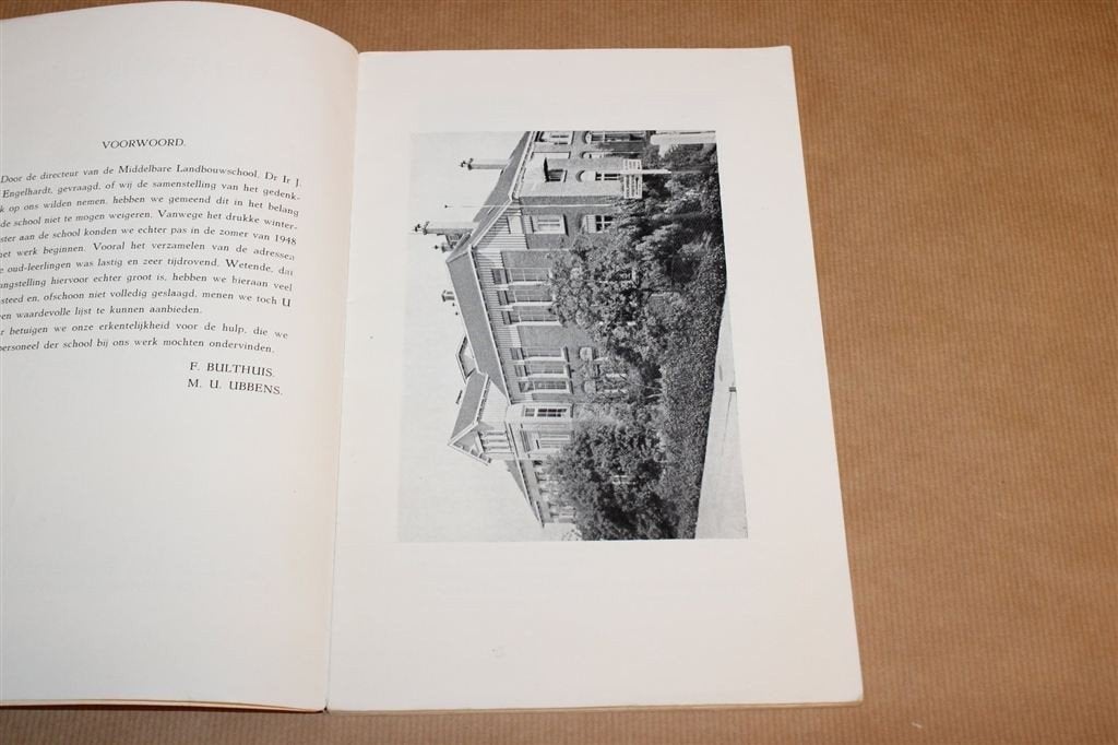 Gedenkboek Middelbare Landbouwschool Groningen 1912-1947, Ophalen of Verzenden, Gelezen
