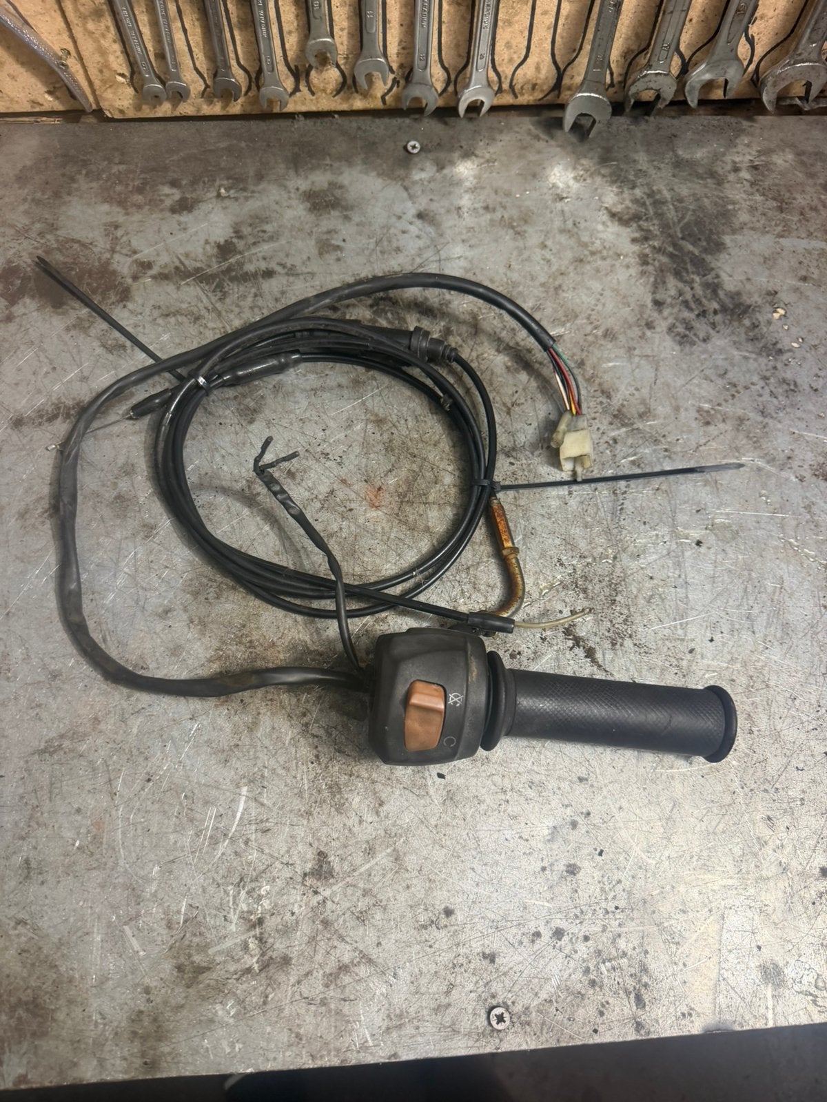 Aprillia sr50 factory gashendel control switch 50cc 70cc, Ophalen of Verzenden