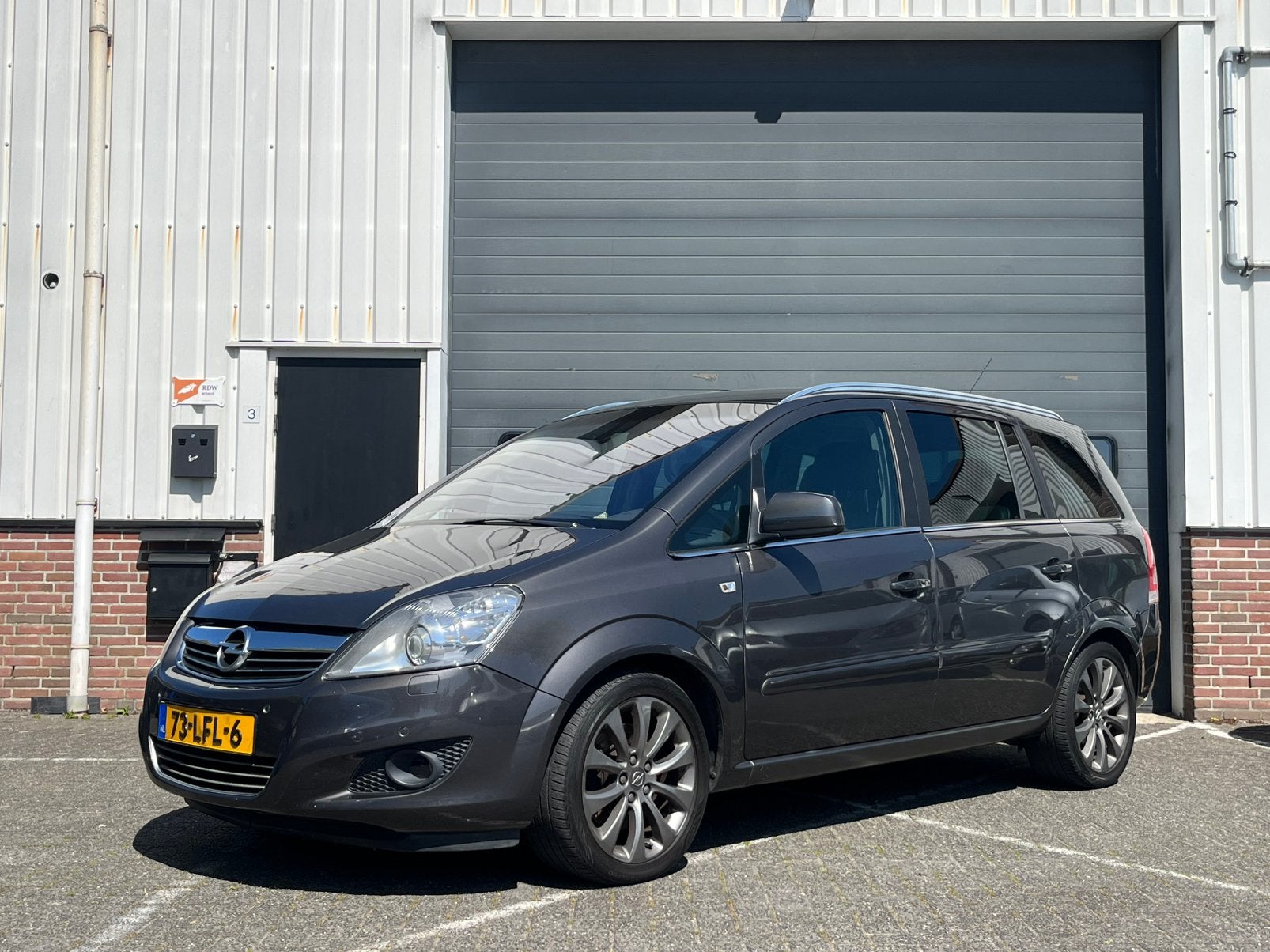 Opel Zafira. 7 persoons, Nwe apk, Airco, parkeersensoren., Auto's, Voorwielaandrijving, 4 cilinders, 7 stoelen, Origineel Nederlands