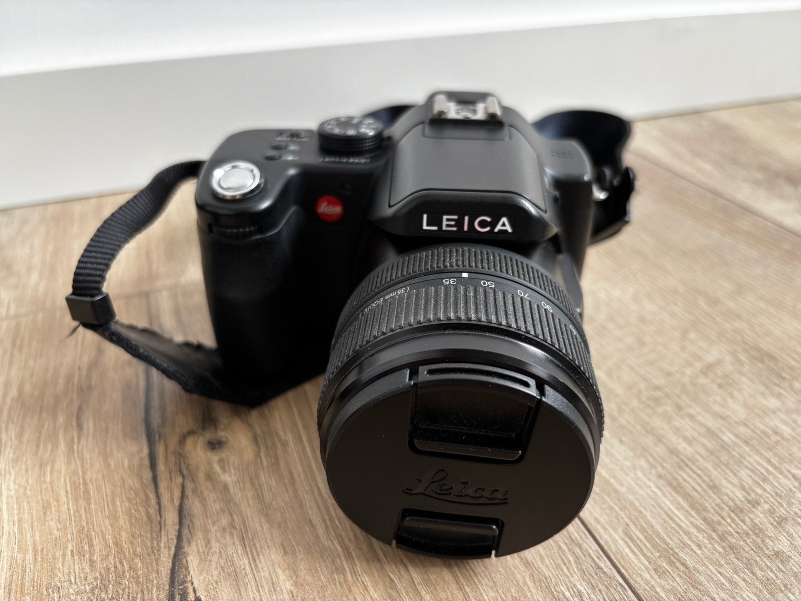 Leica V-Lux 1 – complete originele set – 12 optische zoom, Gebruikt, Leica, Ophalen of Verzenden, Lensdop