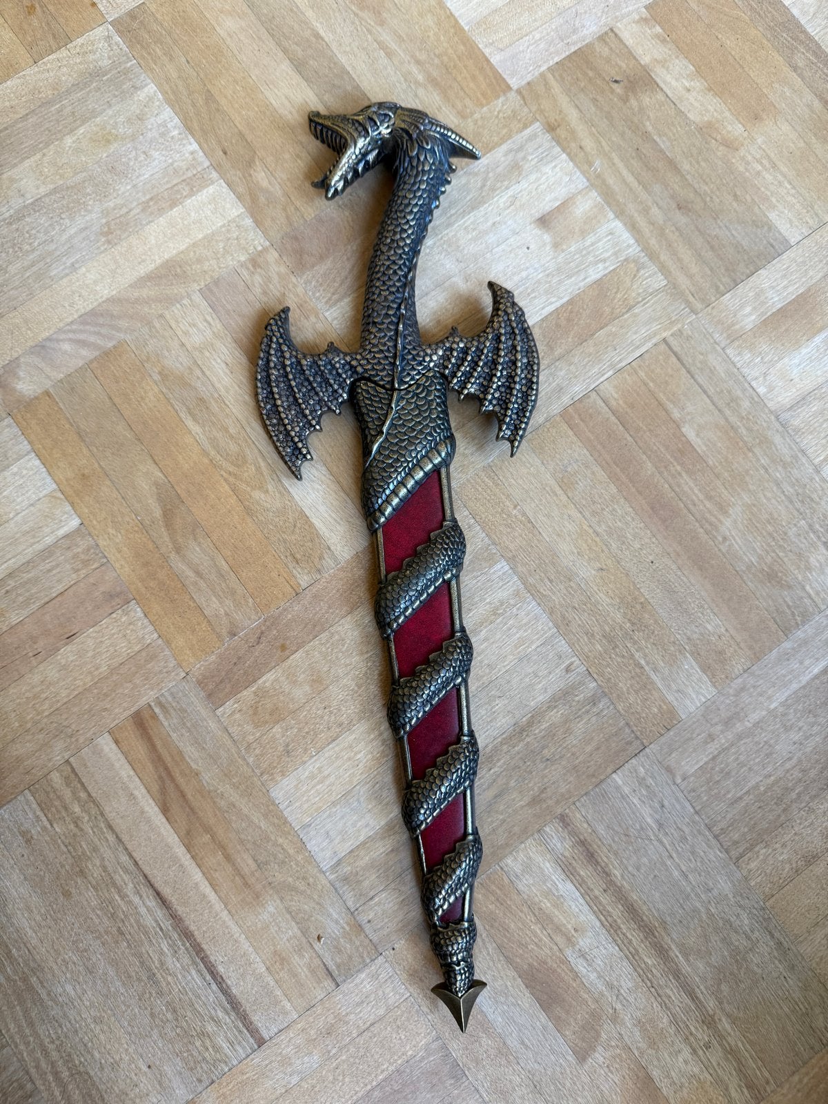 Decoratief Drakenzwaard met Schede - Fantasy Dagger, Ophalen of Verzenden, Gebruikt