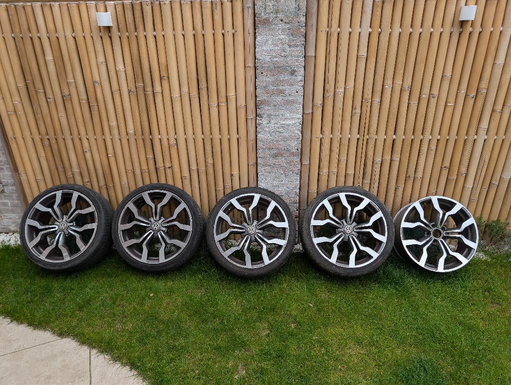 19'' inch velgen met banden 4 + 1 - VW, Audi R8 V10 -, Gebruikt, Banden en Velgen, 235 mm, Personenwagen