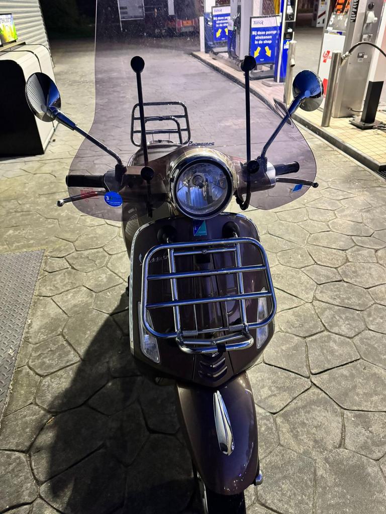 Piaggio vespa primavira, Fietsen en Brommers, Scooters | Vespa, Ophalen of Verzenden, Zo goed als nieuw, Benzine, Overige modellen