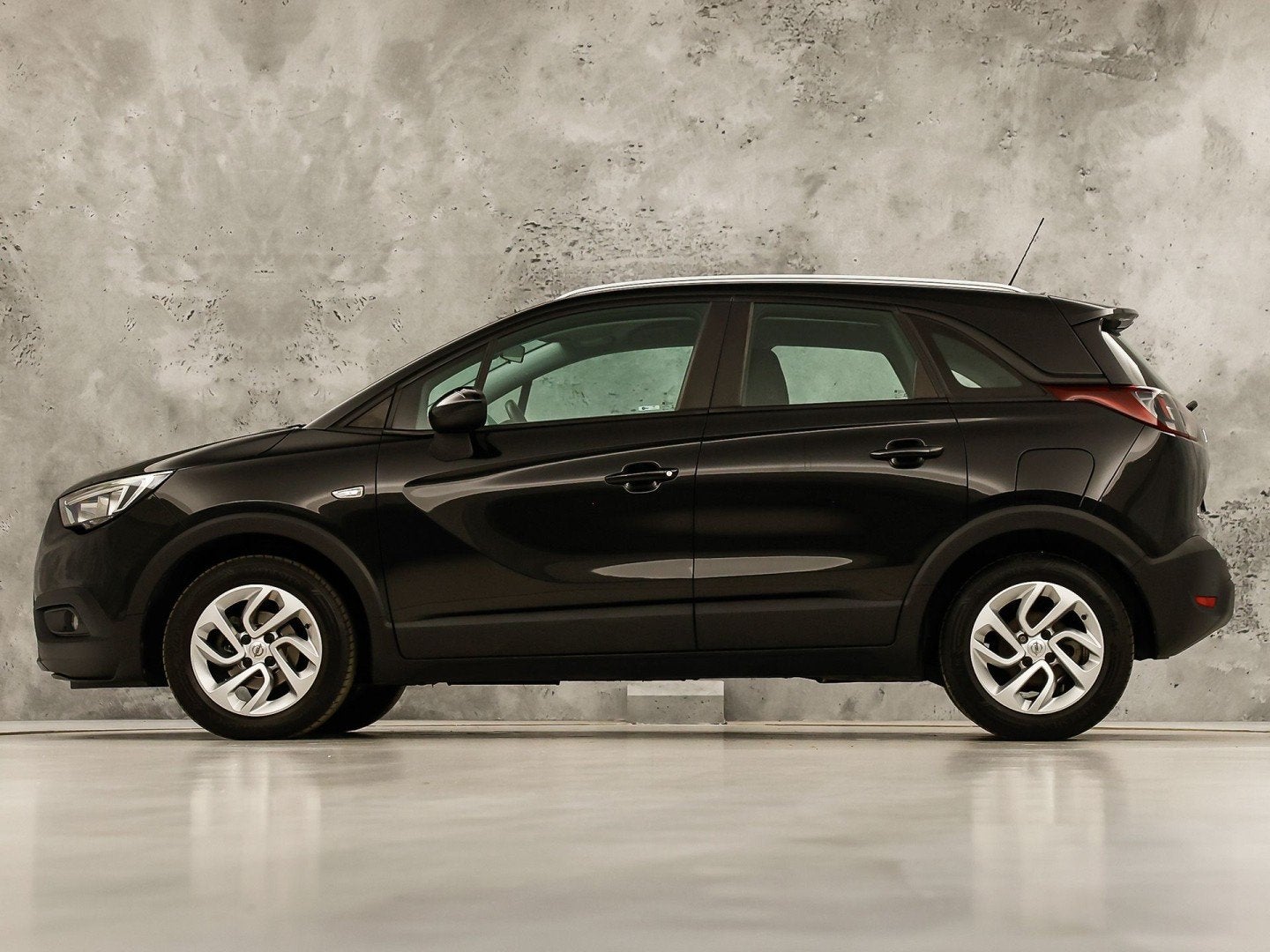 Opel Crossland X 1.2 Sport (APPLE CARPLAY, GROOT NAVI, LM VE, Voorwielaandrijving, 12 maanden, Gebruikt, 1199 cc