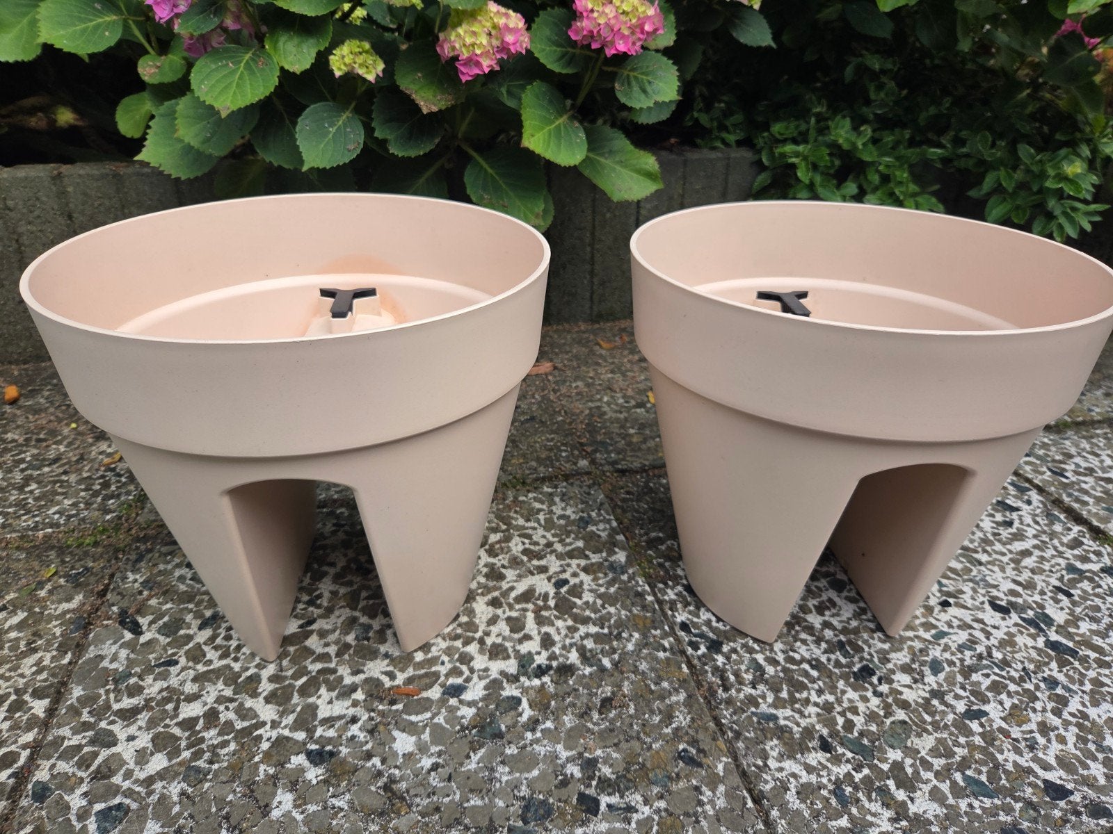 Elho bloempotten voor balkon of reling - 2 stuks, Kunststof, Gebruikt, Minder dan 30 cm, Minder dan 60 cm