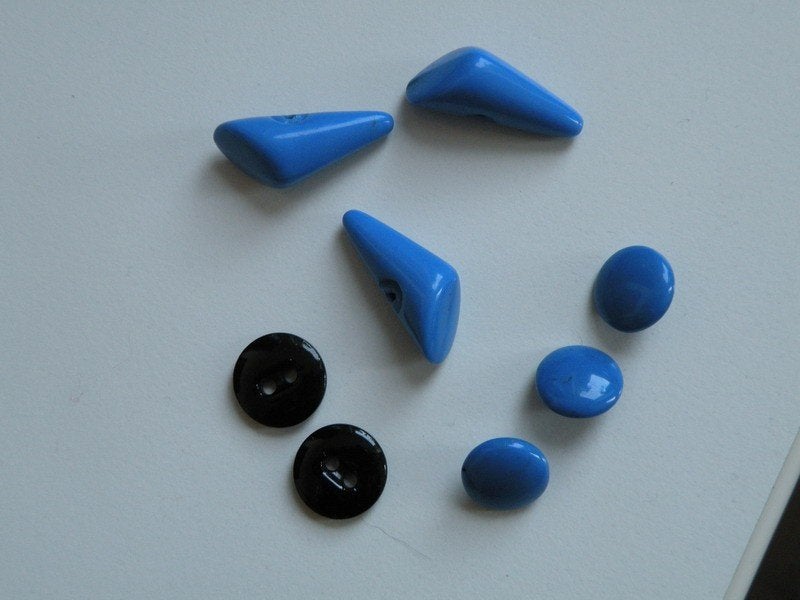 8 glazen knopen (ca. 50 jaar oud), Ophalen of Verzenden, Gebruikt, Knoop of Knopen