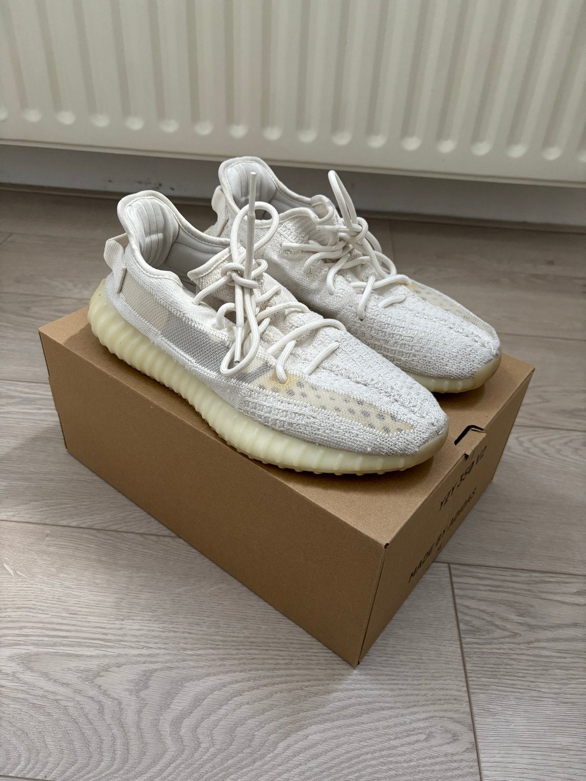 Yeezy Boost 350 V2 Bone - Maat 43 1/3, Wit, Ophalen of Verzenden, Gedragen, Yeezy