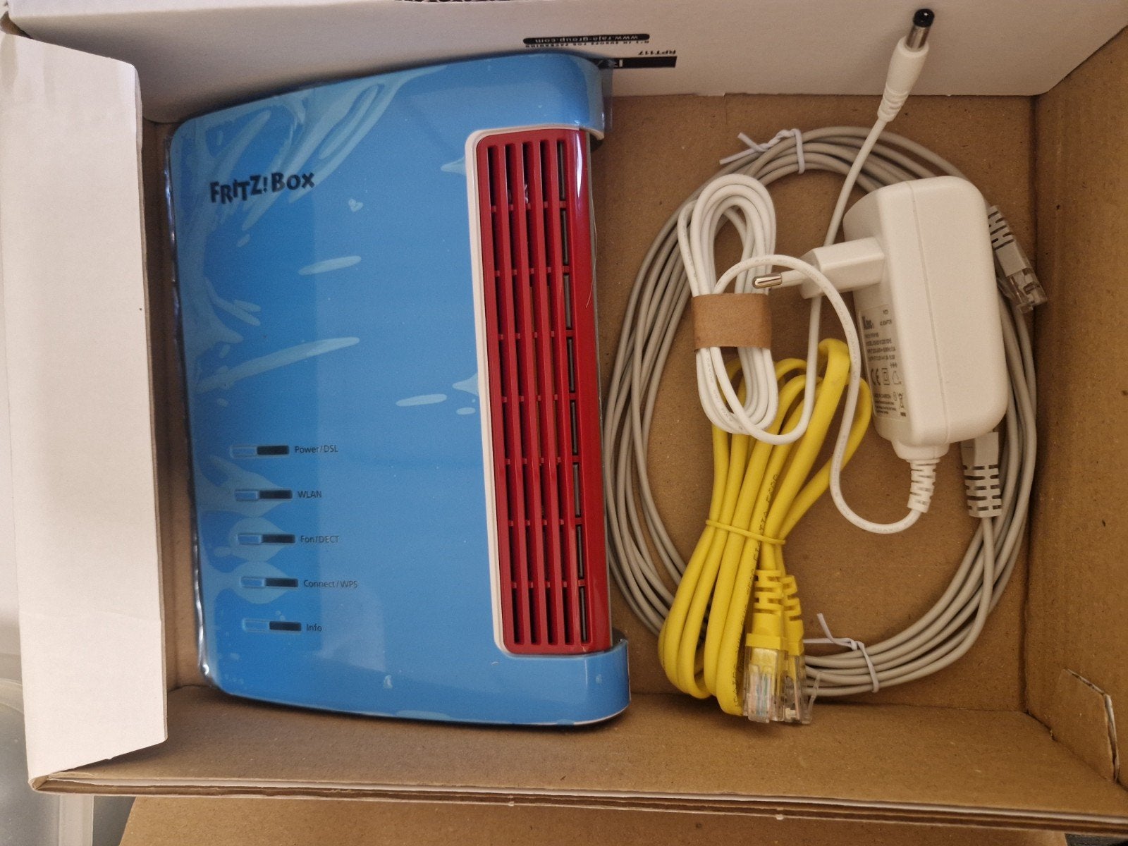FRITZ!Box Router met modem en kabels, Ophalen of Verzenden, Gebruikt, Router met modem, FRITZ!Box