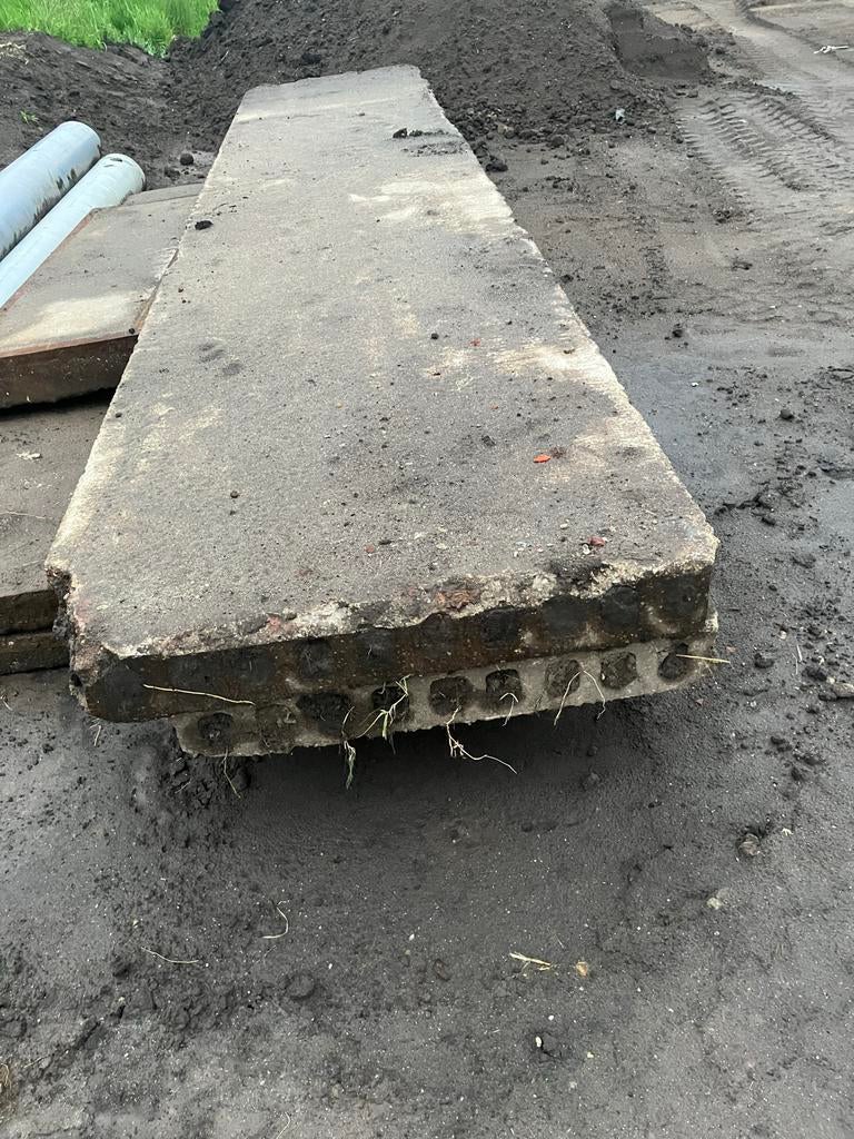 Betonplaten en Stelconplaten - Diverse afmetingen, Ophalen, Gebruikt, Overige materialen, 100 mm of meer