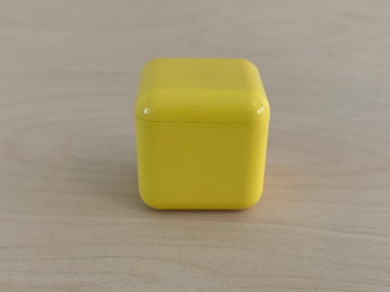 Geel blokje van Ambi Toys vormenstoof, Kinderen en Baby's, Ophalen of Verzenden, Gebruikt, Overige typen