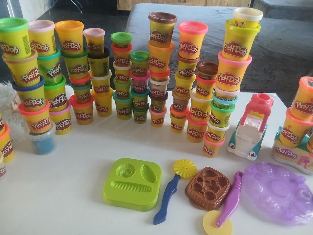 Grote partij Play-Doh klei met veel accessoires, Kinderen en Baby's, Speelgoed | Educatief en Creatief, Gebruikt, Knutselen, Ophalen of Verzenden