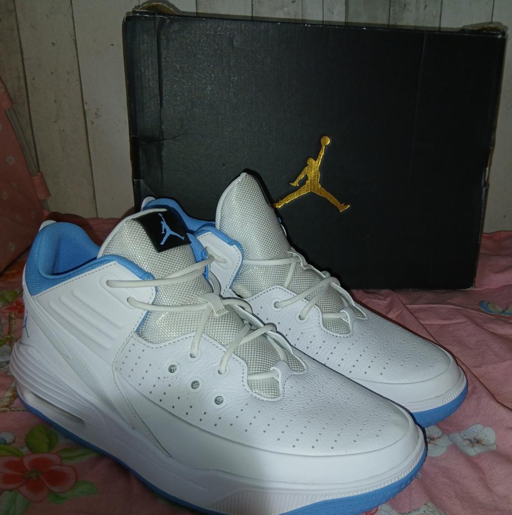 Nieuwe Nike Aire Jordans orginele, Ophalen of Verzenden, Nieuw, Jordan, Sneakers of Gympen