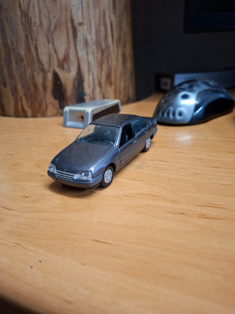 Gama Opel Omega 4d, Hobby en Vrije tijd, Ophalen of Verzenden, Auto, Gama
