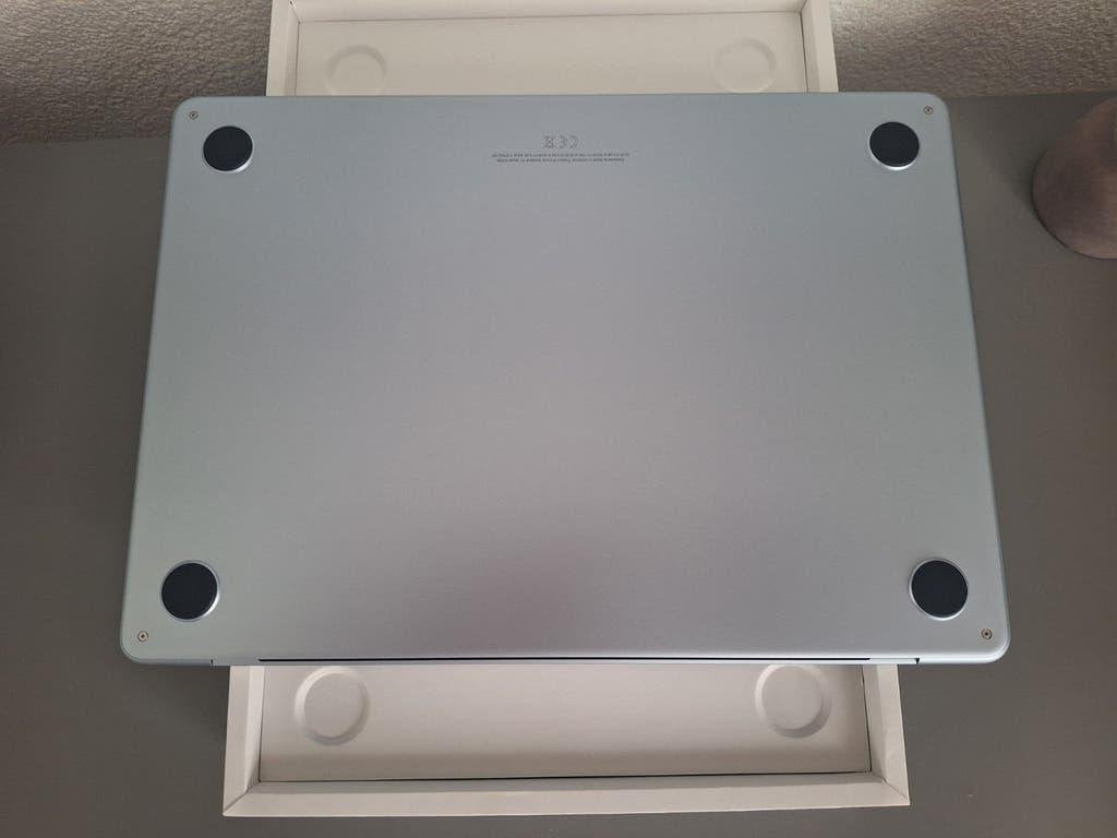 Foto 13 van macbook air 13 m5 blauw 16 512 bon aug 2026 gar aug 2028 3cy