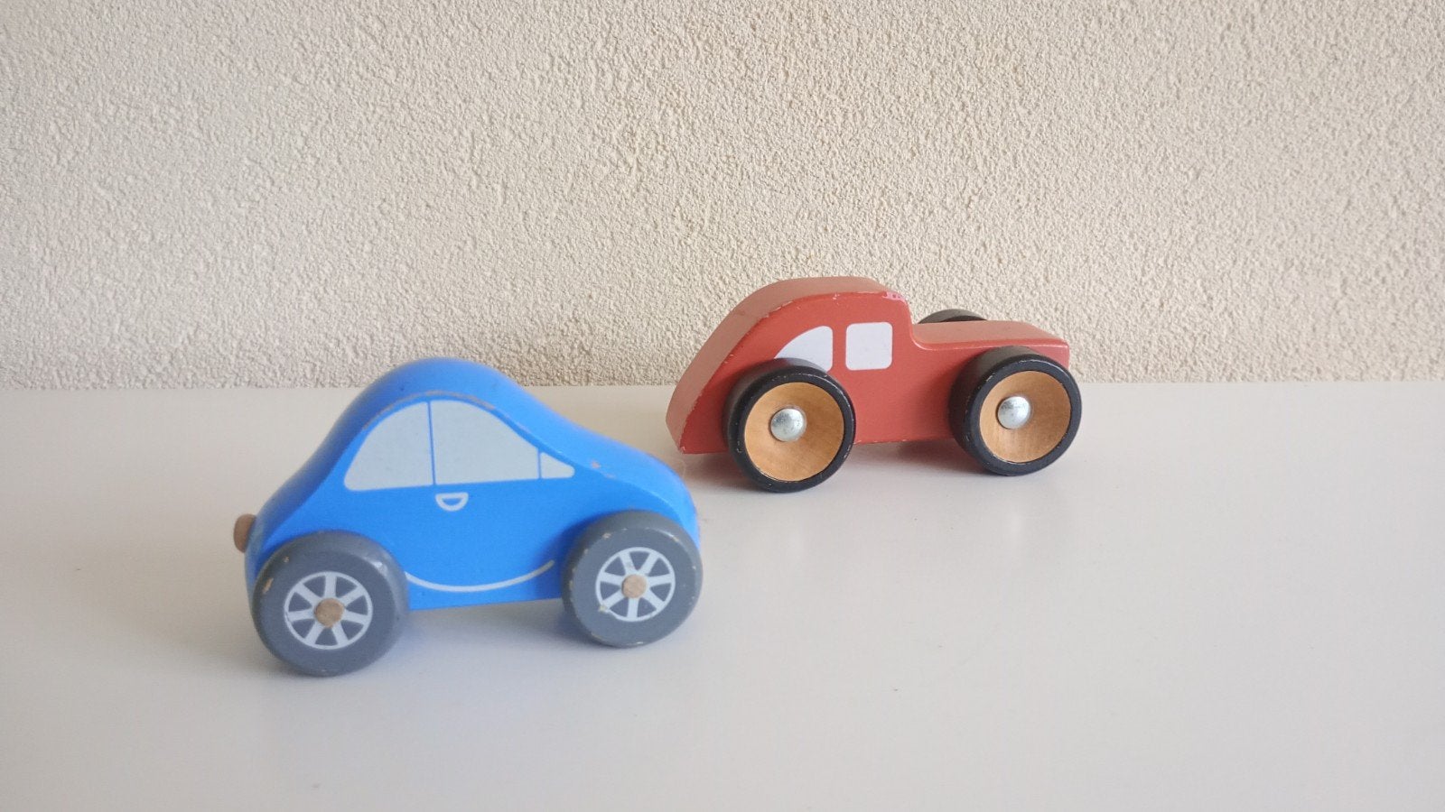 Houten speelgoedauto's, Ophalen of Verzenden, Gebruikt, Rij- of Hobbelspeelgoed