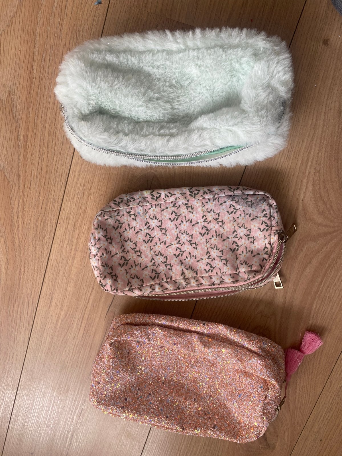 3 Hema etuis - diverse kleuren en stijlen, Diversen, Ophalen of Verzenden, Zo goed als nieuw