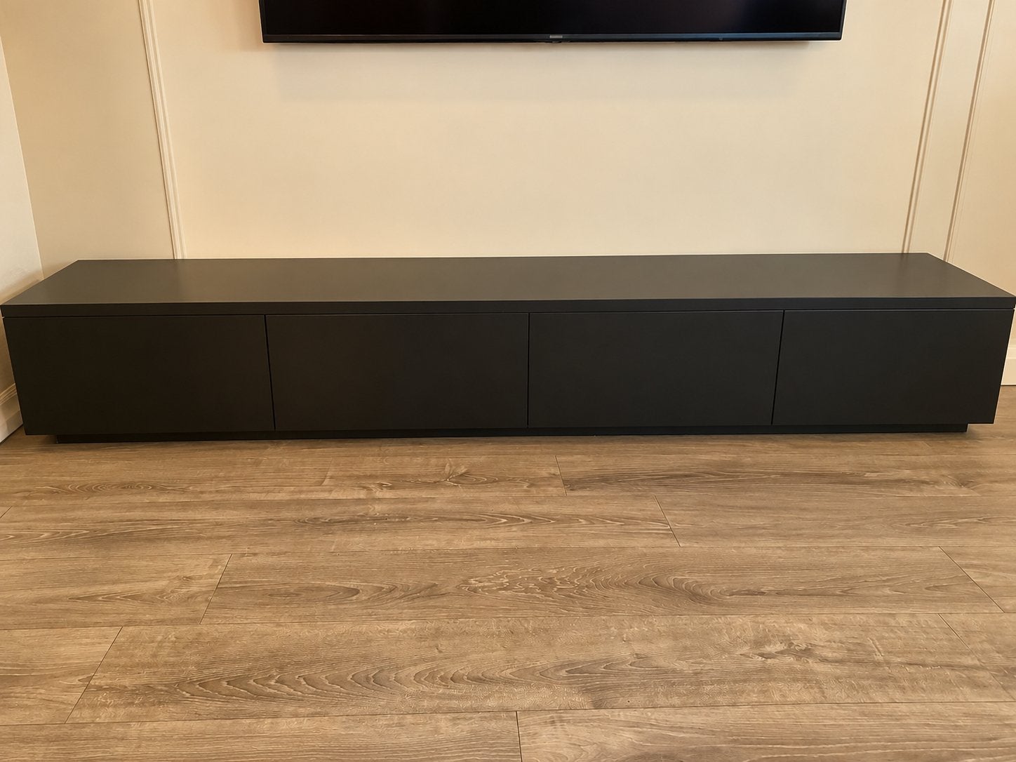 Mat zwart tv-meubel van Zen Lifestyle (240 cm), Gebruikt, Ophalen of Verzenden, 200 cm of meer, Minder dan 100 cm