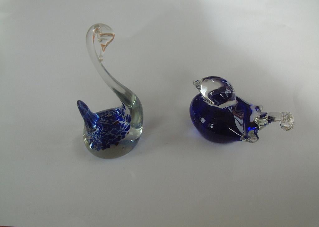 2 sierlijk puntgaaf blauw glas of kristal vogel en zwaan, Ophalen of Verzenden, Zo goed als nieuw