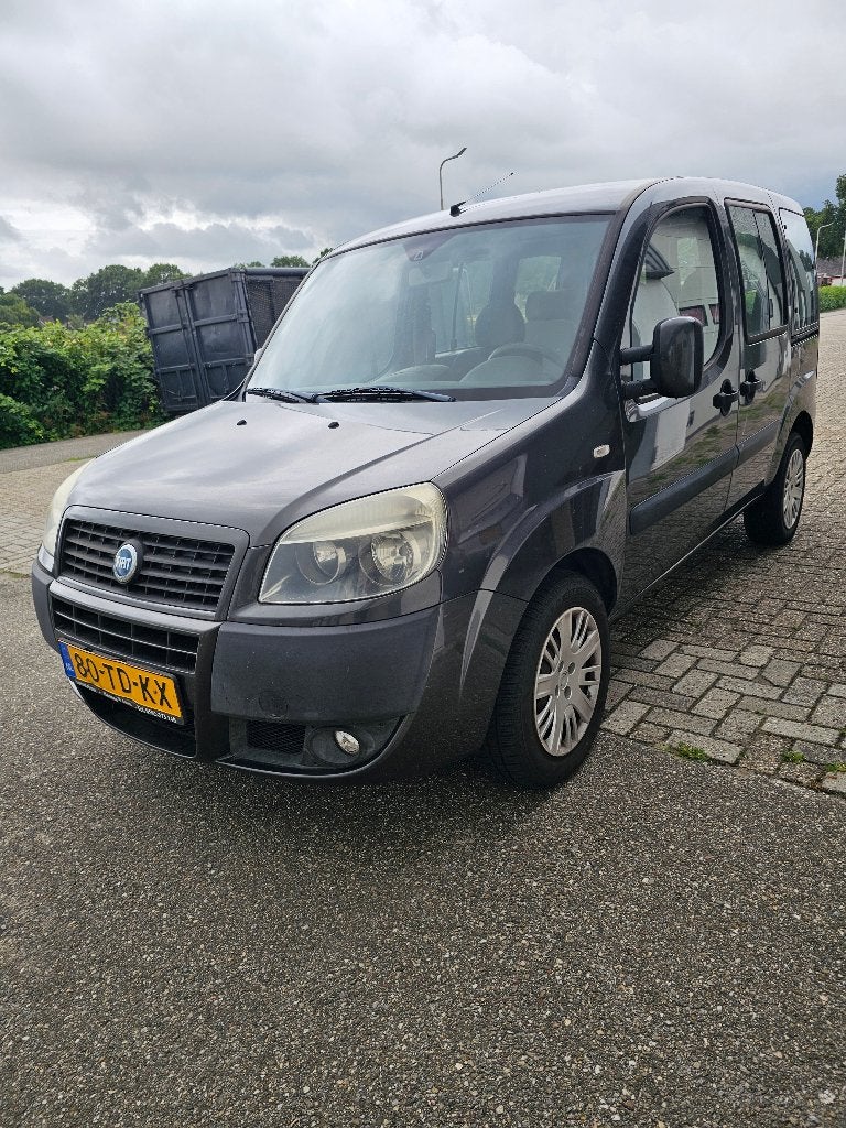 Rolstoelauto Fiat Doblo 1.4 2006 Grijs, Auto's, Voorwielaandrijving, Stof, Doblo, Handgeschakeld