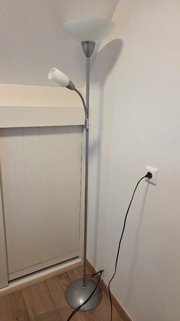 Vloerlamp met 2 lampen, Ophalen, Zo goed als nieuw, Metaal, 150 tot 200 cm