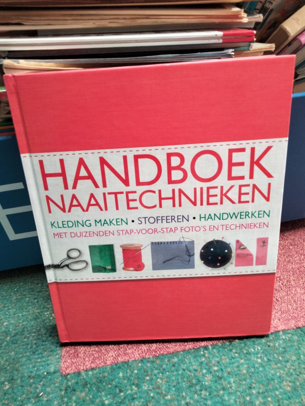 Alison Smith - Handboek naaitechnieken NIEUWSTAAT, Boeken, Breien en Haken, Alison Smith, Ophalen of Verzenden, Zo goed als nieuw