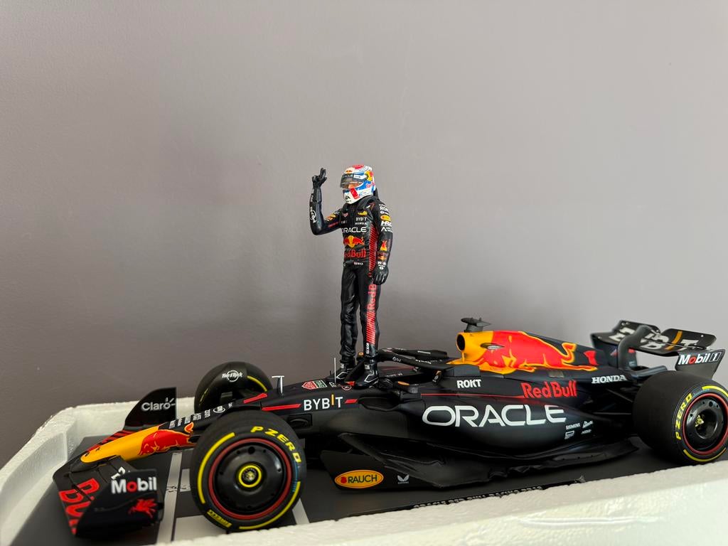 Qatar 2023 1:18 ombouw met Sprint Race / Race figuur, Ophalen of Verzenden, Zo goed als nieuw, Overige merken