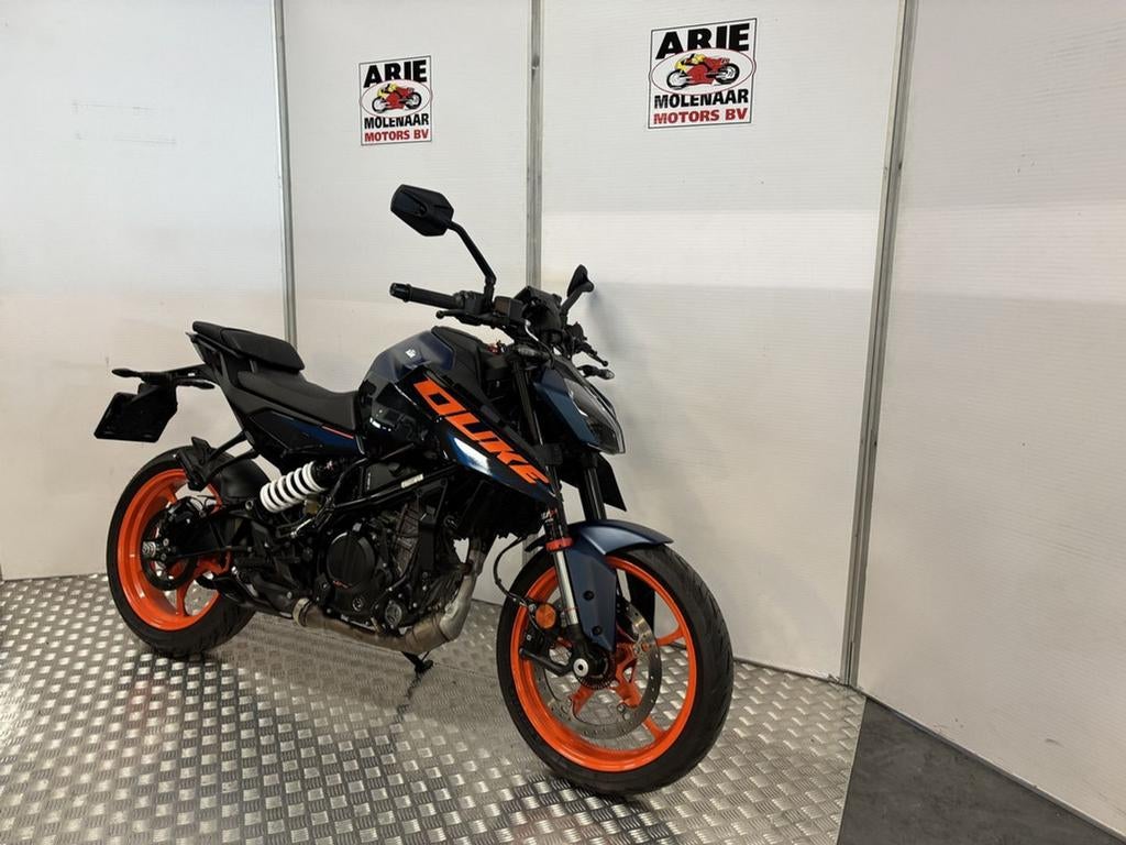 KTM Duke 125 ABS (bj 2025), KTM, Bedrijf, Onbekend, 125 cc