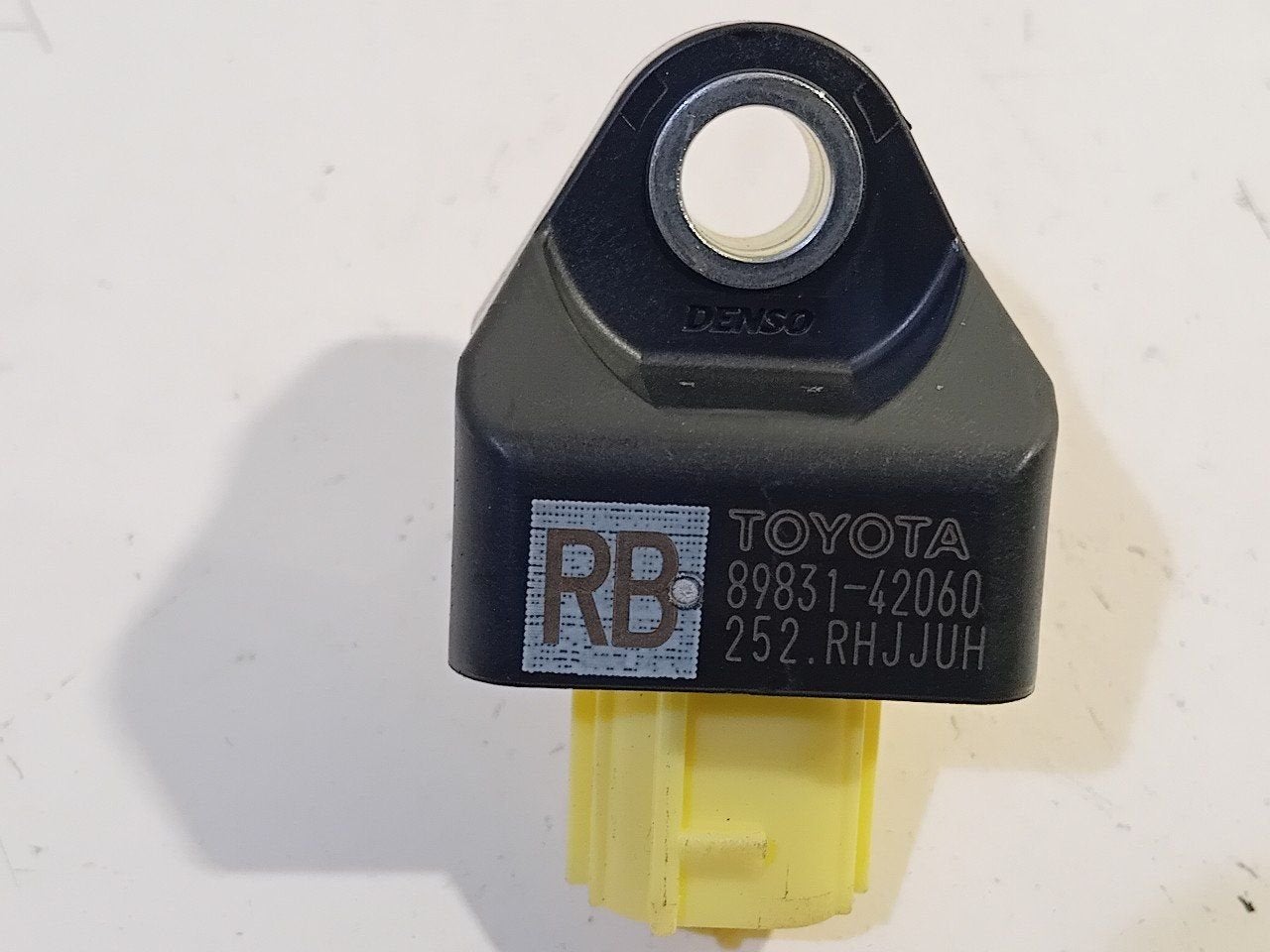 Sensor Lexus ES, Onderdelen@venauto.nl, Van der Ven Autorecycling B.V., Gebruikt, Ettenseweg 76, 4706 PB Roosendaal, The Netherlands