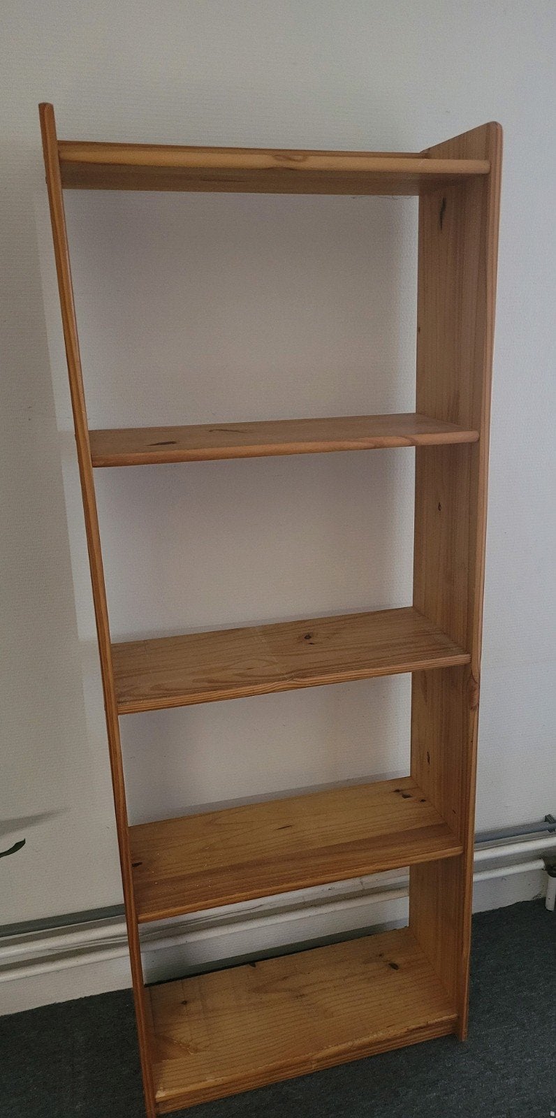 Massief grenen boekenkast 170x65x28, Ophalen, Gebruikt