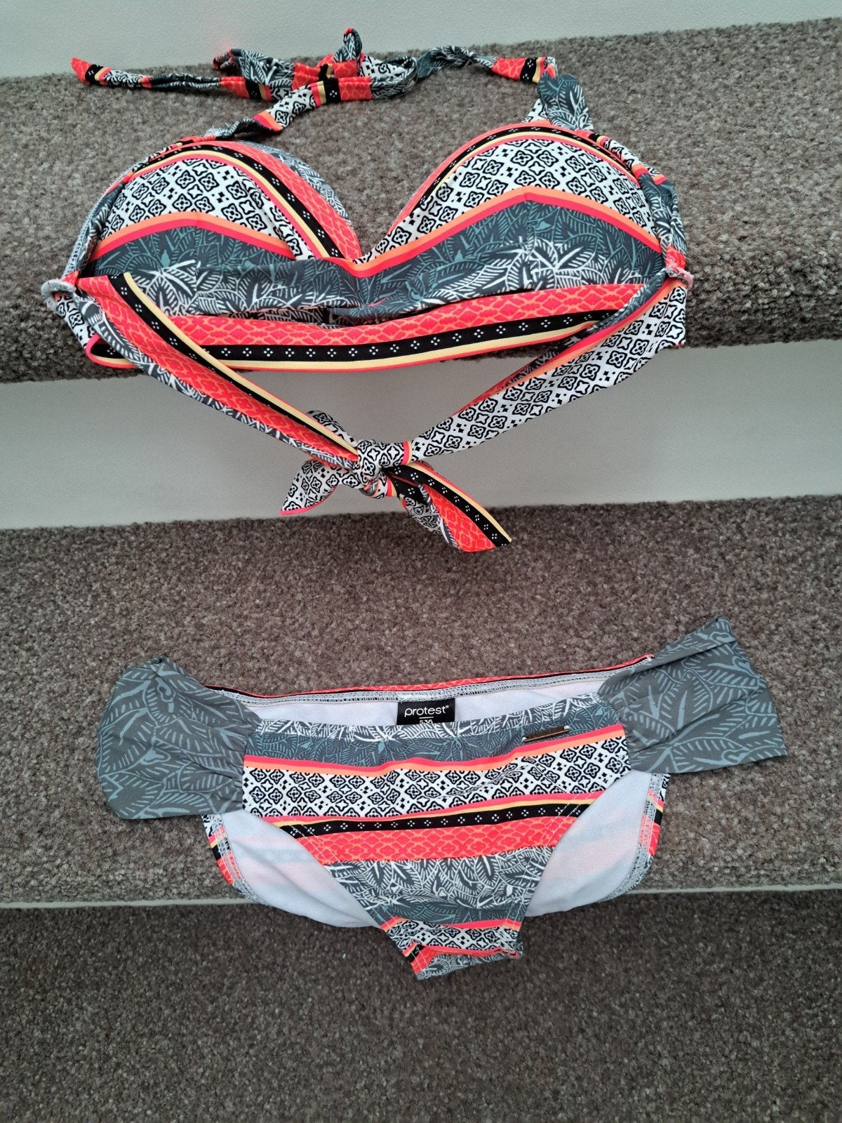 Protest bikini set maat 36, Kleding | Dames, Meerkleurig, Ophalen of Verzenden, Zo goed als nieuw, Protest