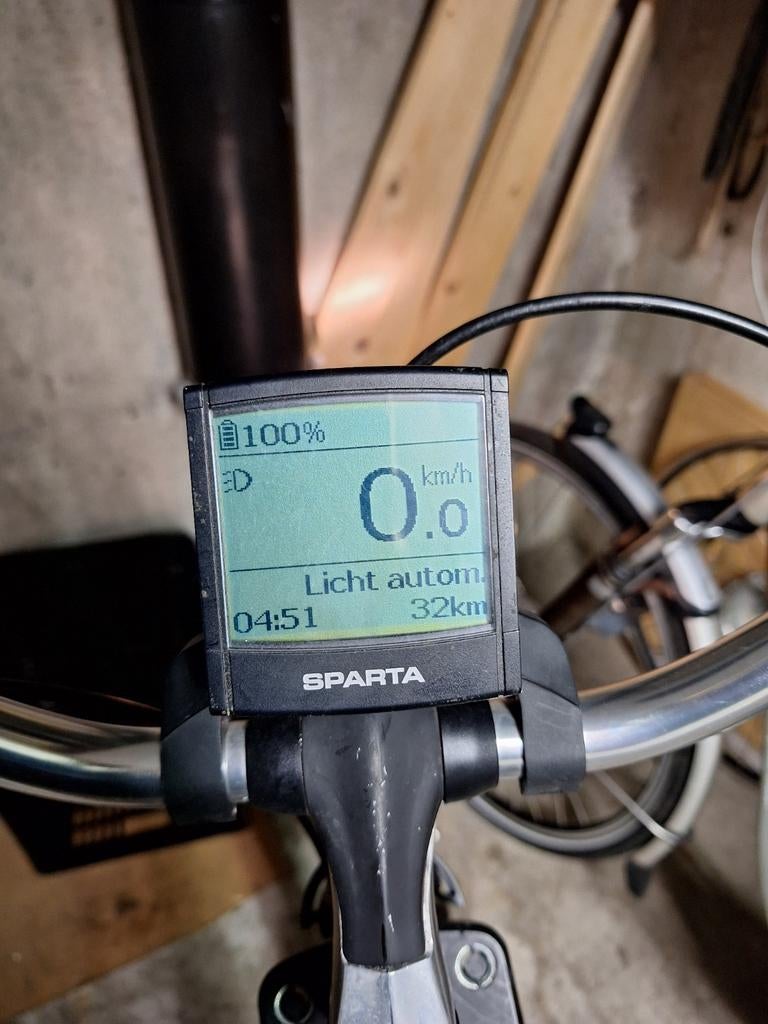 IN ZEER NETTE STAAT DISPLAY SPARTA/BATAVUS/KOGA, Ophalen of Verzenden, Waterdicht, Zo goed als nieuw