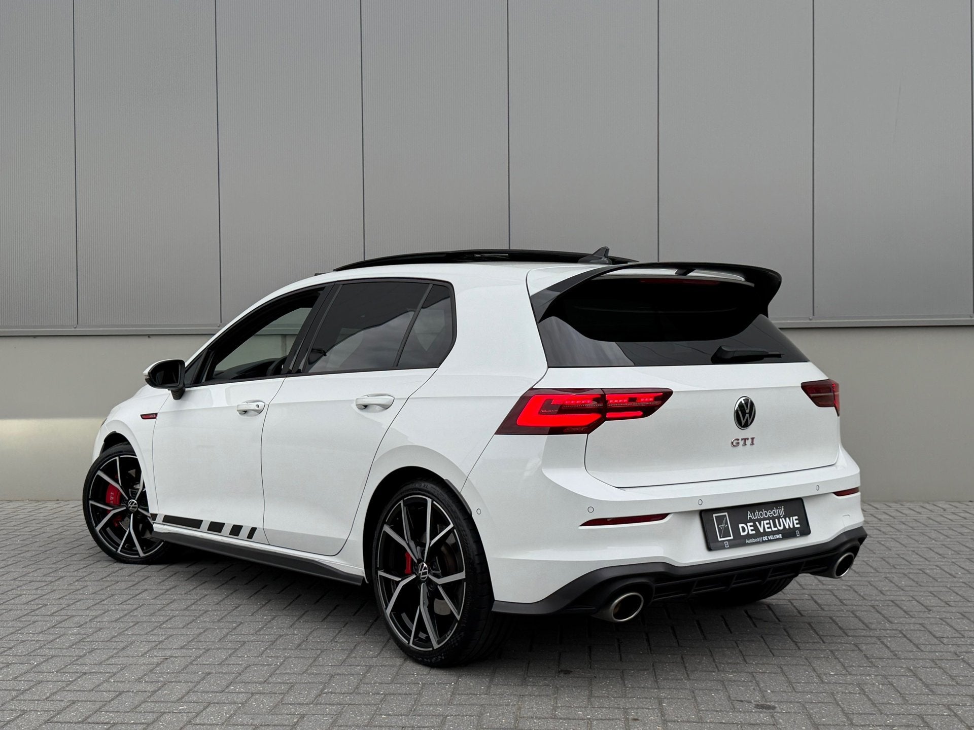 Volkswagen Golf 2.0 TSI GTI Clubsport Pano H&K IQ-Light 19", Auto's, Gebruikt, 4 cilinders, Wit, 14 km/l