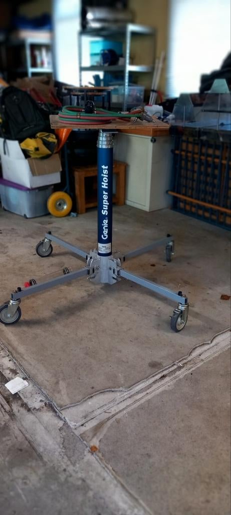 Genie Super Hoist - Compacte en krachtige materiaalheffer, Ophalen