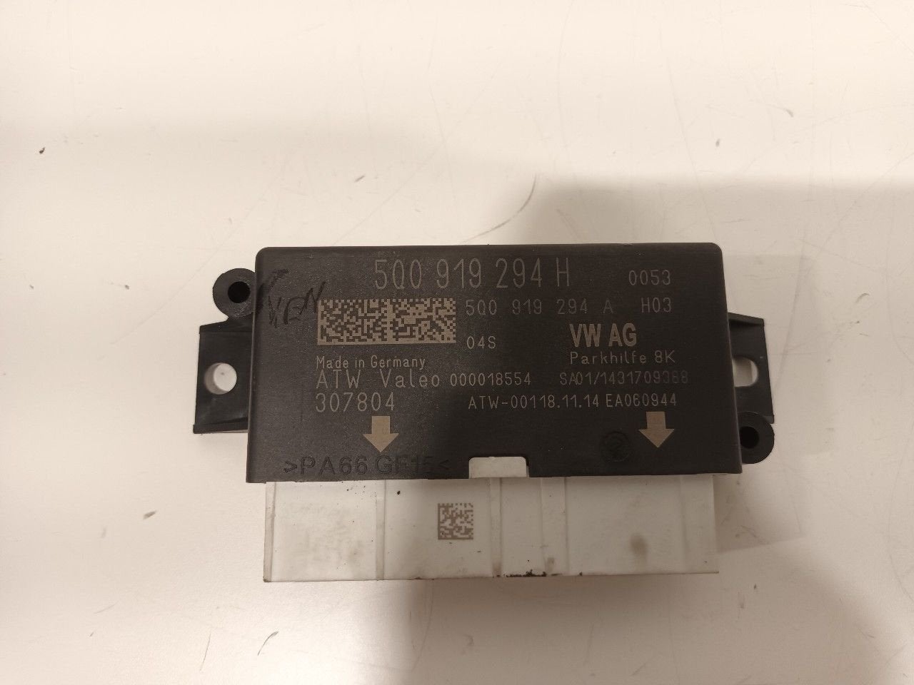 Computer park distance control Volkswagen Golf, Onderdelen@venauto.nl, Van der Ven Autorecycling B.V., Gebruikt, Ettenseweg 76, 4706 PB Roosendaal, The Netherlands
