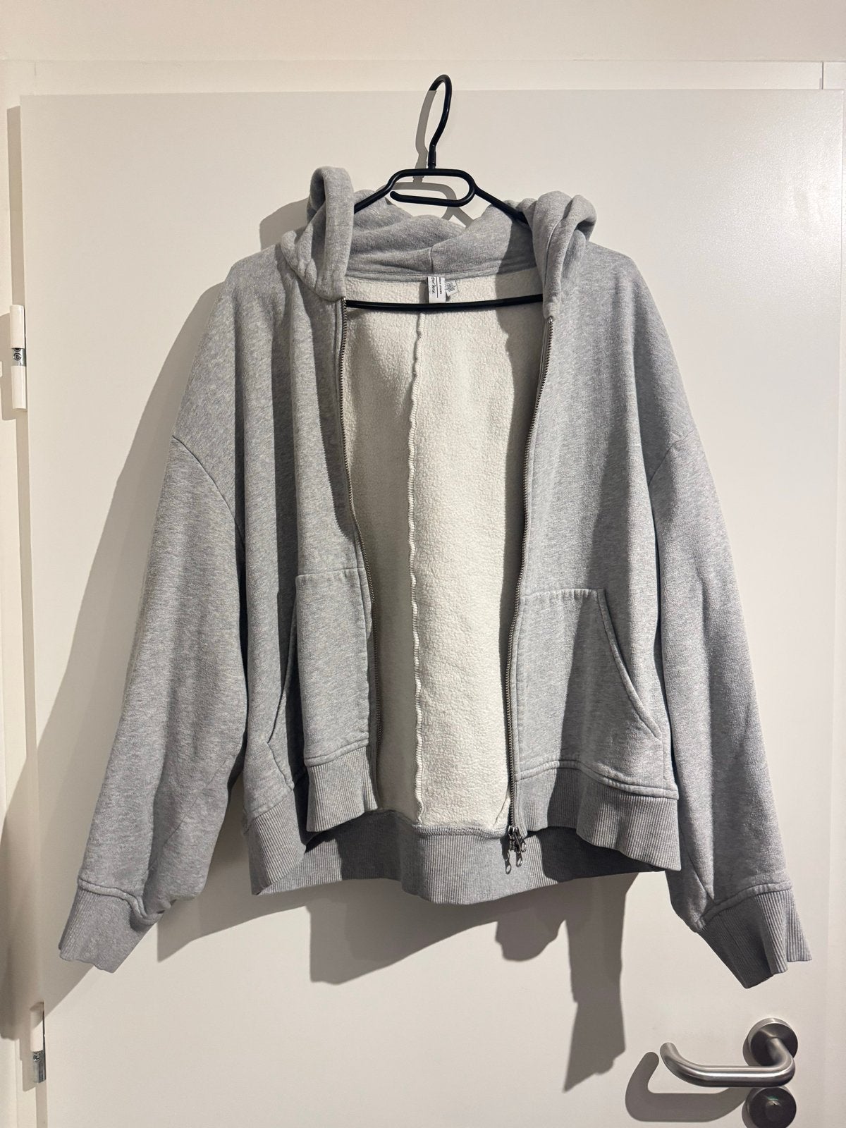 Grijze hoodie met rits van & Other Stories, maat M, Ophalen of Verzenden, Gedragen, Maat 38/40 (M), Grijs
