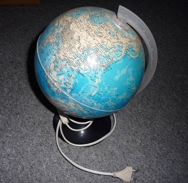 wereldbol globe met lamp, Diversen, Ophalen of Verzenden, Gebruikt