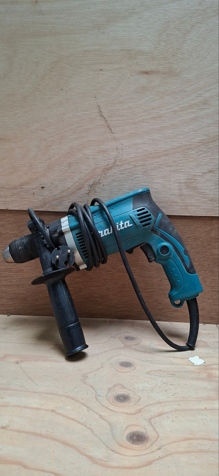 Makita HP1631 Klopboormachine - Zo goed als nieuw, Boormachine, 600 watt of meer, Makita, Ophalen of Verzenden